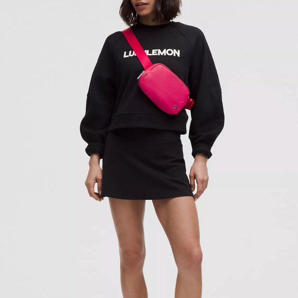 Lululemon Everywhere Belt Bag in Raspberry coulis 1L - Picture 1 of 3